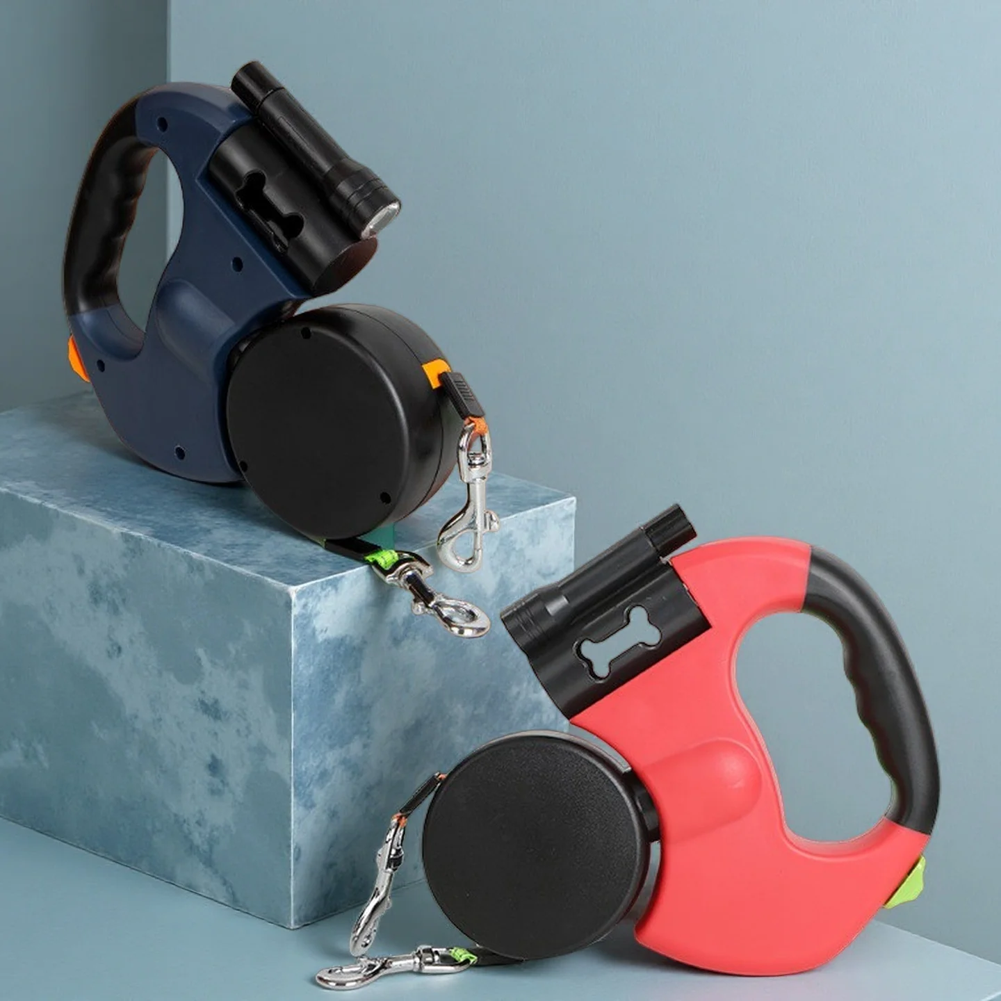 Retractable Dual Doggie Leash with LED Light, 360 Swivel No Tangle for Each Dog Independent Braking with 3M Reflective Leads - Image 2