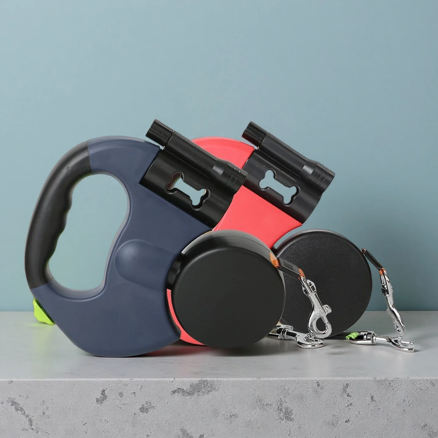 Retractable Dual Doggie Leash with LED Light, 360 Swivel No Tangle for Each Dog Independent Braking with 3M Reflective Leads - Image 3