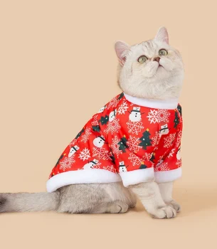 Hot autumn and winter Christmas pet clothes, comfortable and warm cartoon printed pet cat and dog clothes